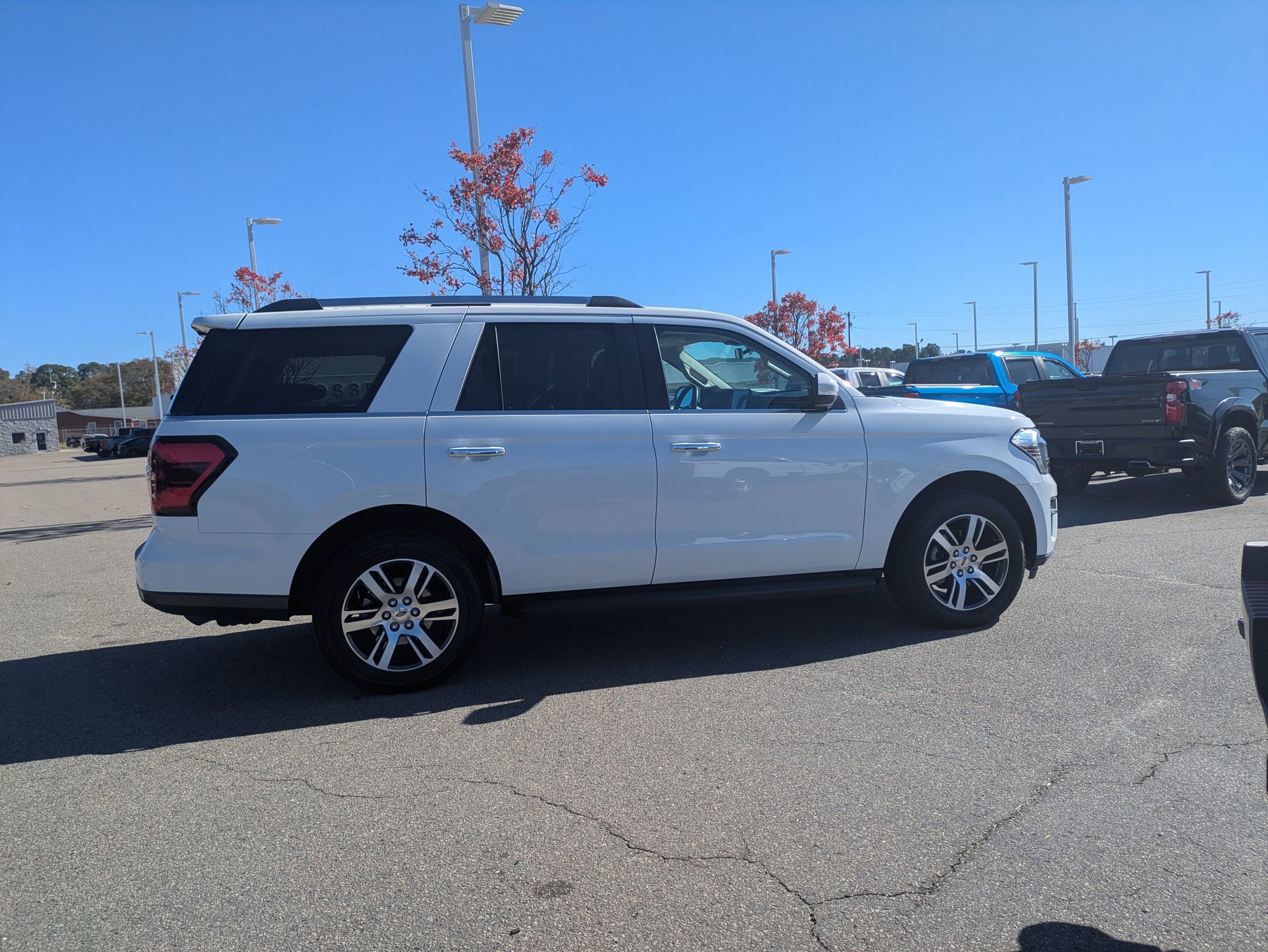 Certified 2024 Ford Expedition Limited image 3