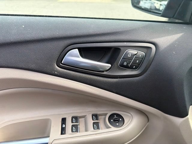 Certified 2019 Ford Escape Titanium FWD image 6