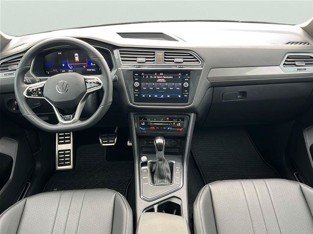 Used 2023 Volkswagen Tiguan SE R-Line FWD image 19