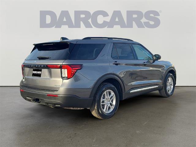 Certified 2025 Ford Explorer Active image 3