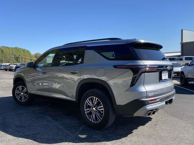 Used 2025 Chevrolet Traverse LT w/ Driver Confidence Package image 3