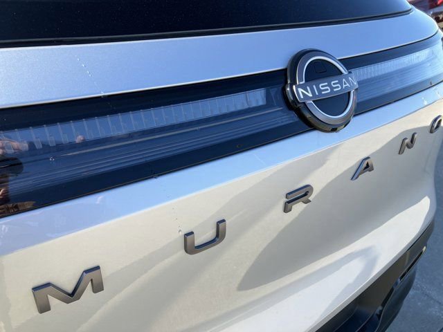 Used 2025 Nissan Murano SV AWD/4WD image 29