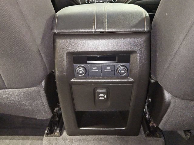 Used 2019 Chevrolet Traverse LT FWD image 29