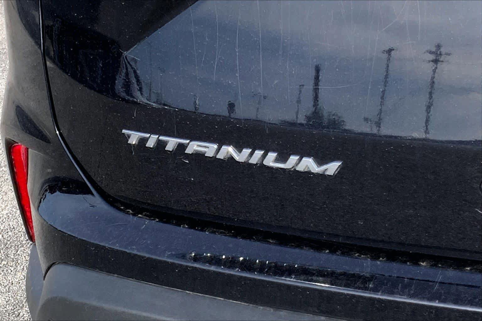 Certified 2022 Ford Edge Titanium AWD/4WD image 12