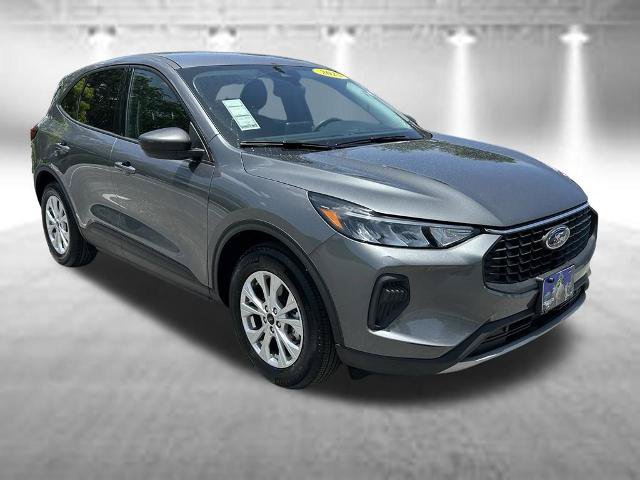 Certified 2025 Ford Escape Active FWD image 3