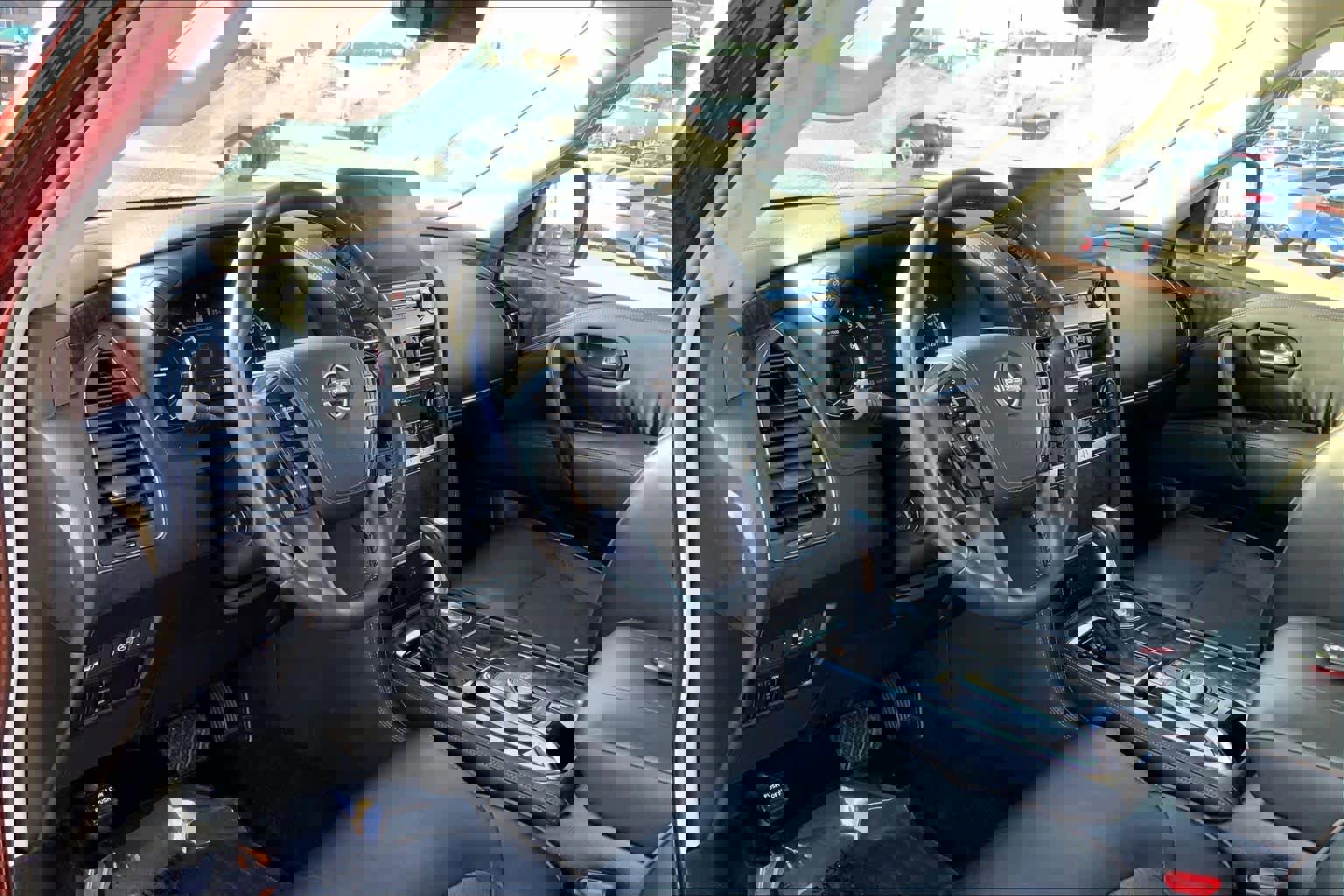 Used 2023 Nissan Armada Platinum w/ Captain's Chairs Package image 17