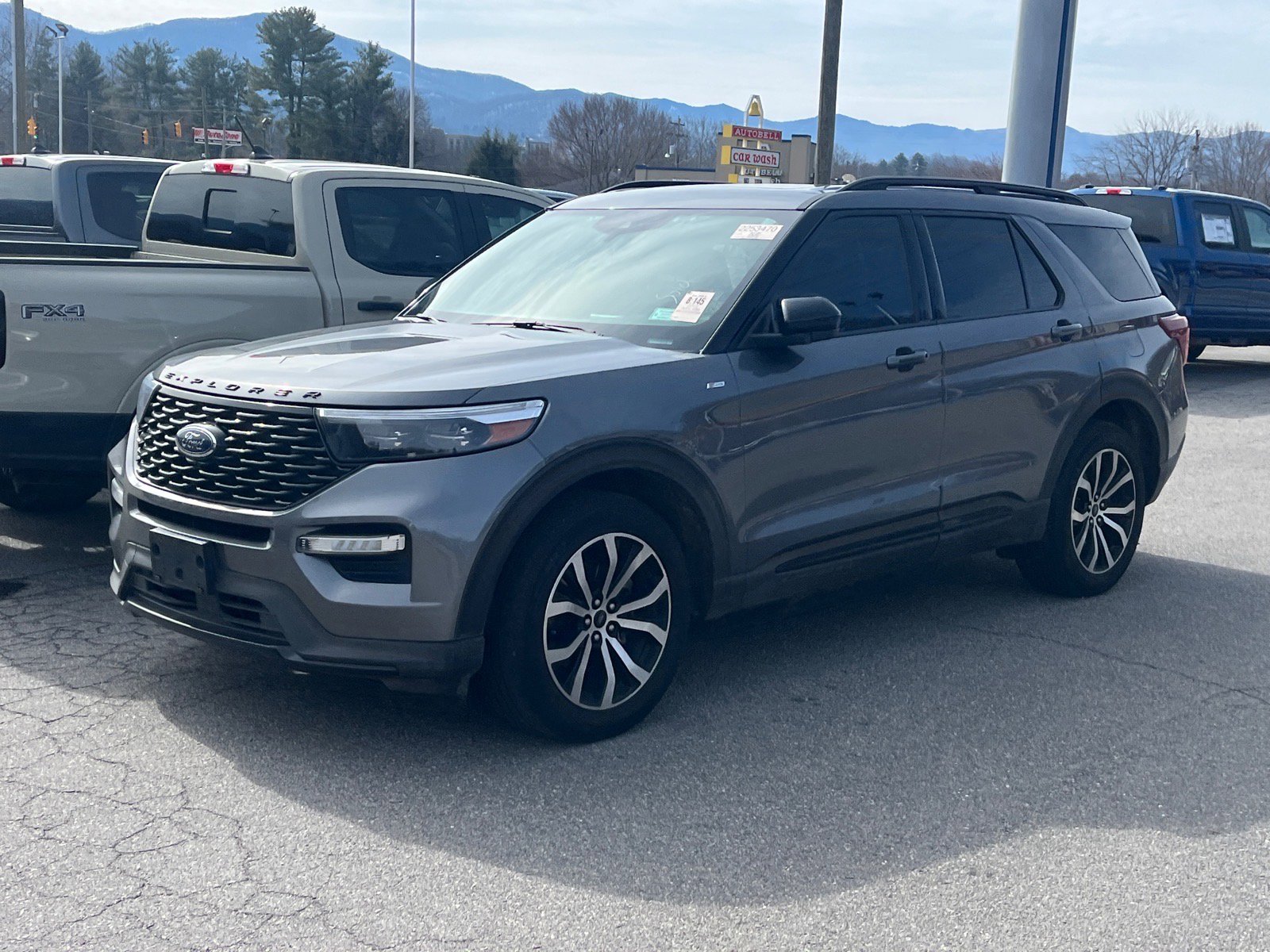Certified 2022 Ford Explorer ST-Line w/ Class IV Trailer Tow Package image 1