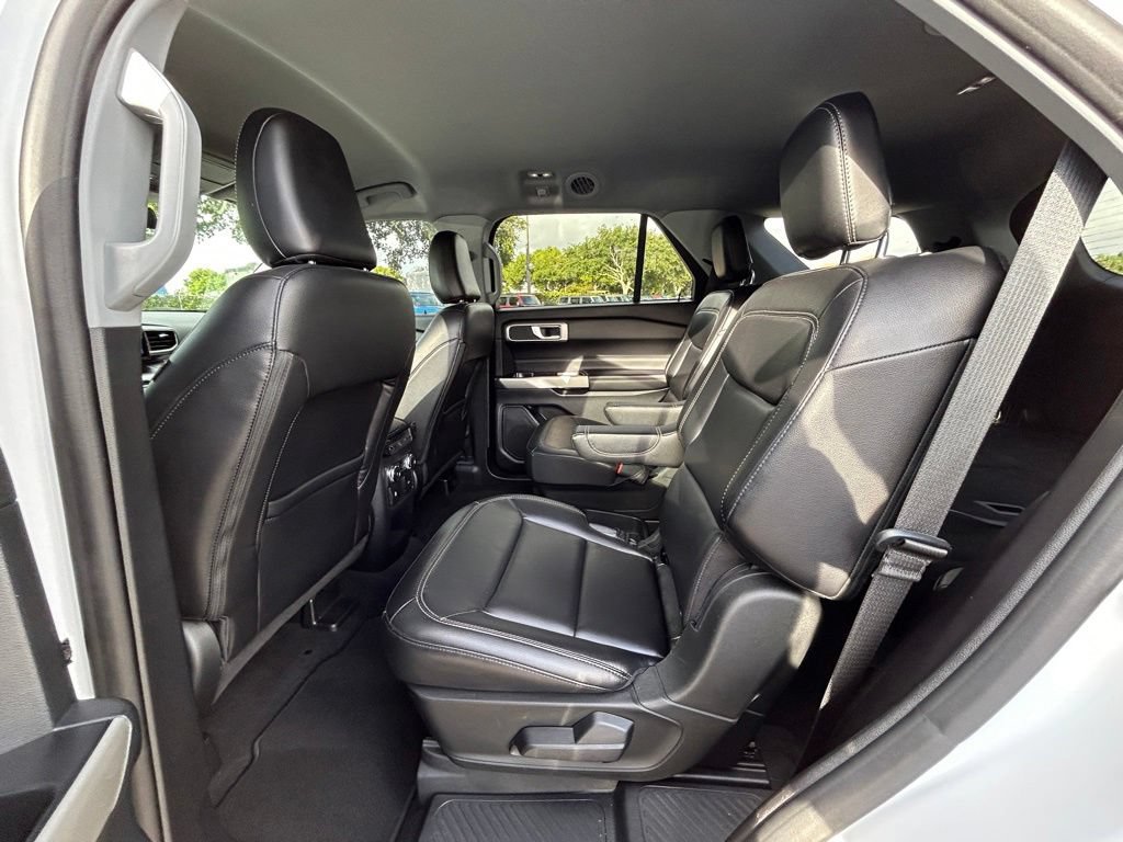 Certified 2021 Ford Explorer XLT w/ Equipment Group 202A RWD image 30