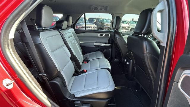 Certified 2021 Ford Explorer XLT w/ Equipment Group 202A RWD image 13