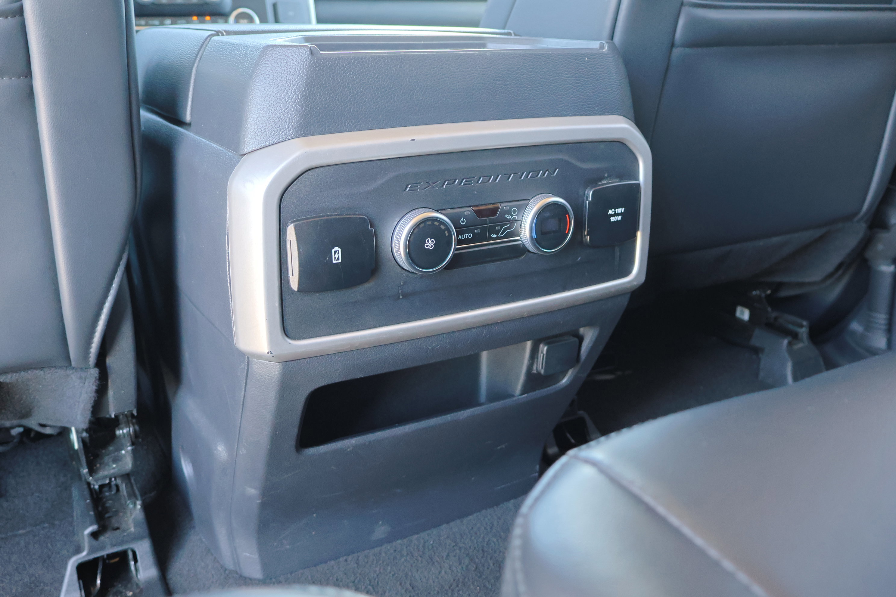 Certified 2024 Ford Expedition Max XLT image 35