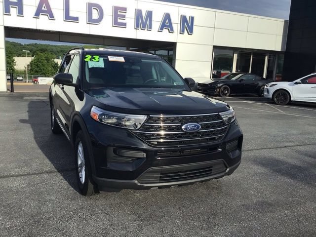 Certified 2023 Ford Explorer XLT AWD/4WD image 3