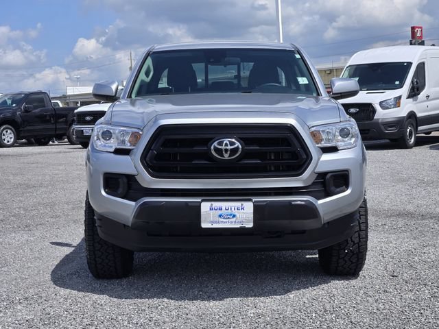 Used 2022 Toyota Tacoma SR AWD/4WD image 2