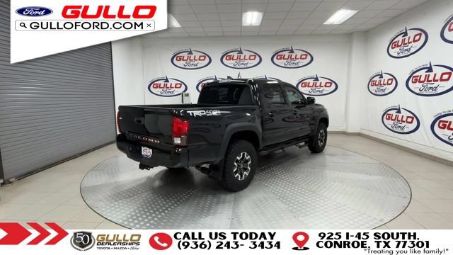 Used 2018 Toyota Tacoma TRD Off-Road w/ Technology Package AWD/4WD image 8