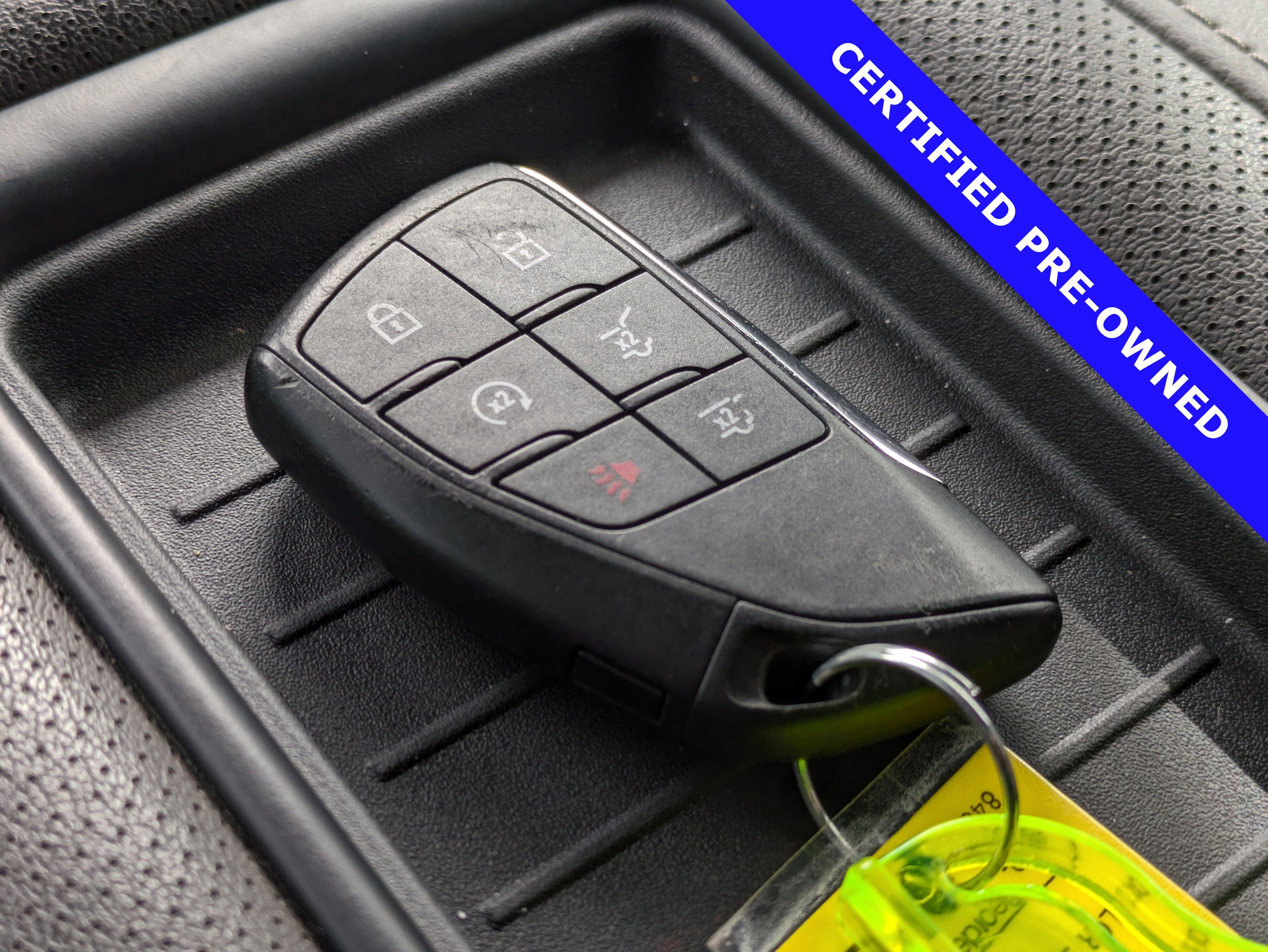 Used 2023 GMC Yukon SLT w/ SLT Luxury Package image 35