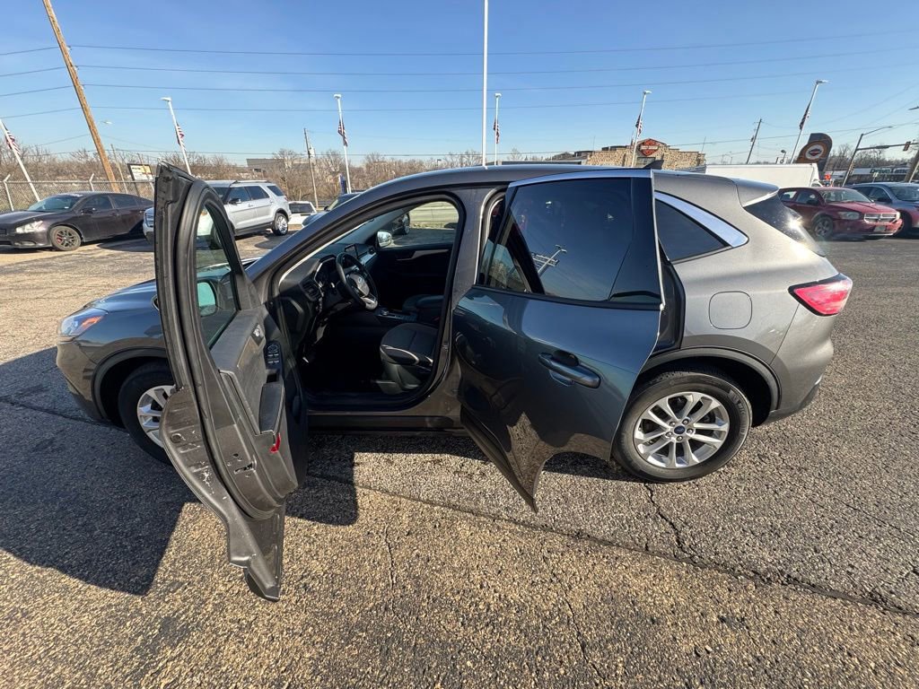 Certified 2022 Ford Escape SE w/ Cold Weather Package image 7