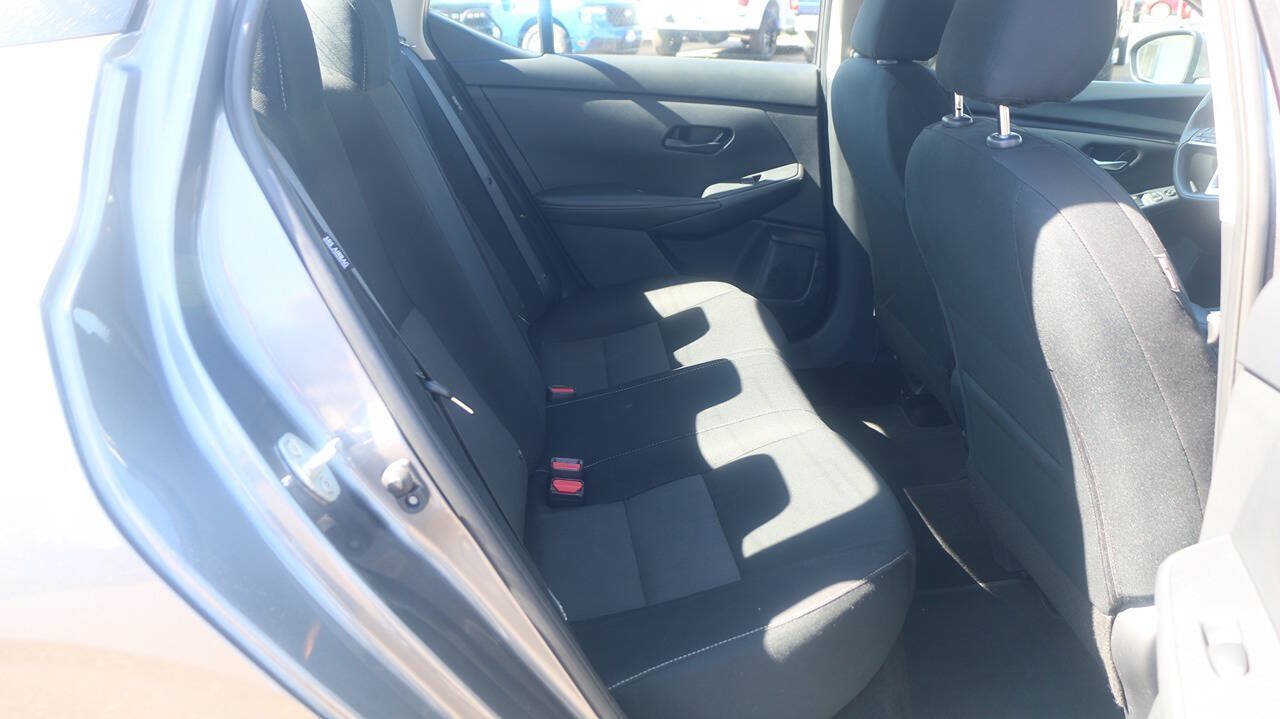 Used 2024 Nissan Sentra SV FWD image 13