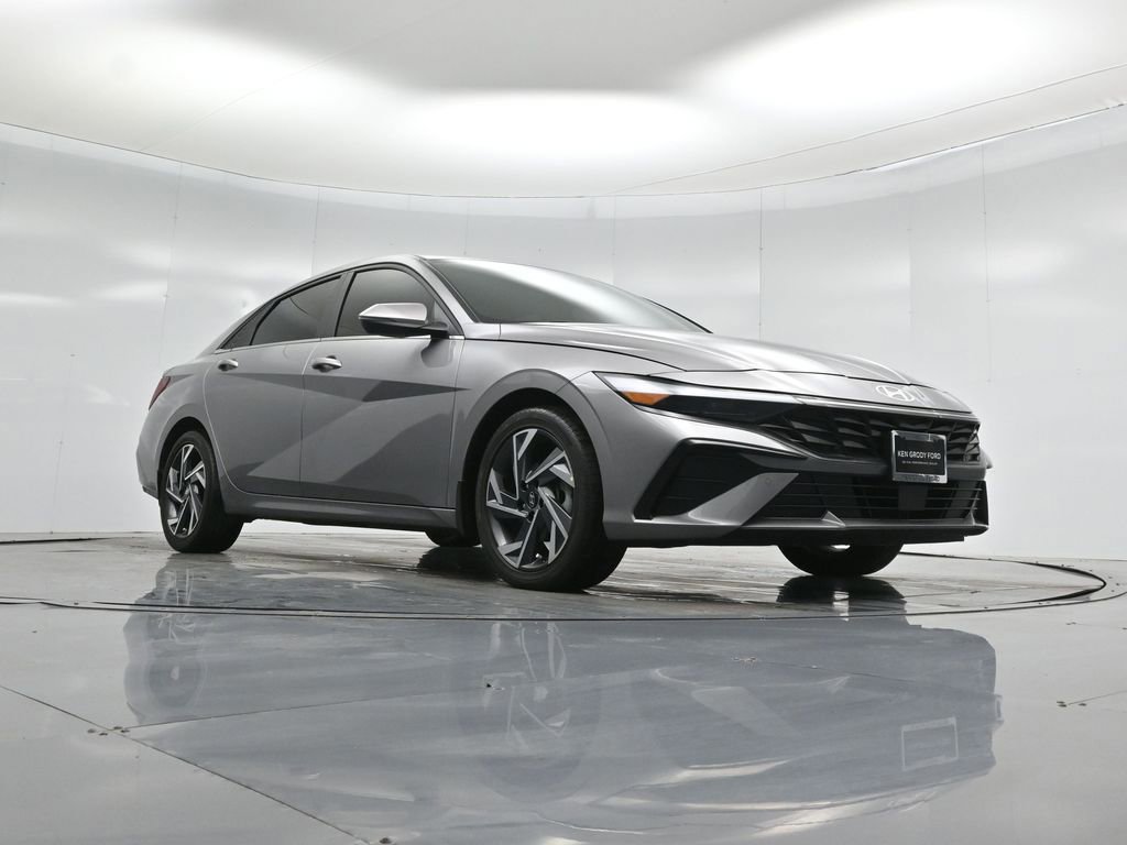 Used 2024 Hyundai Elantra Limited image 5