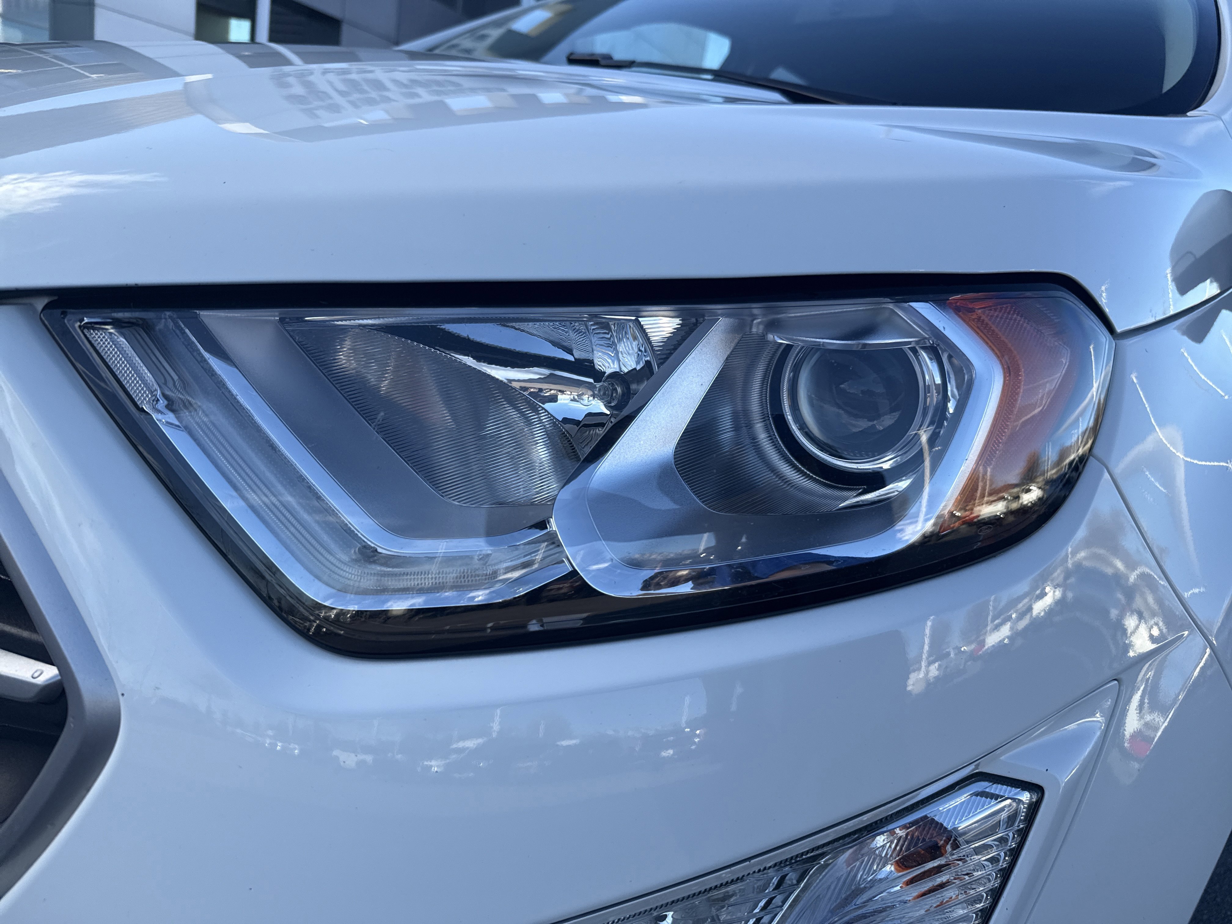 Certified 2018 Ford EcoSport SE w/ SE Cold Weather Package image 11