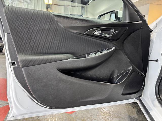 Used 2024 Chevrolet Malibu LT FWD image 16