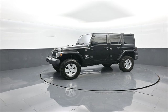 Used 2017 Jeep Wrangler Unlimited Sahara image 4