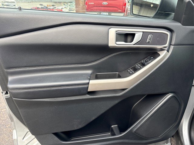 Certified 2023 Ford Explorer XLT w/ Equipment Group 202A image 19