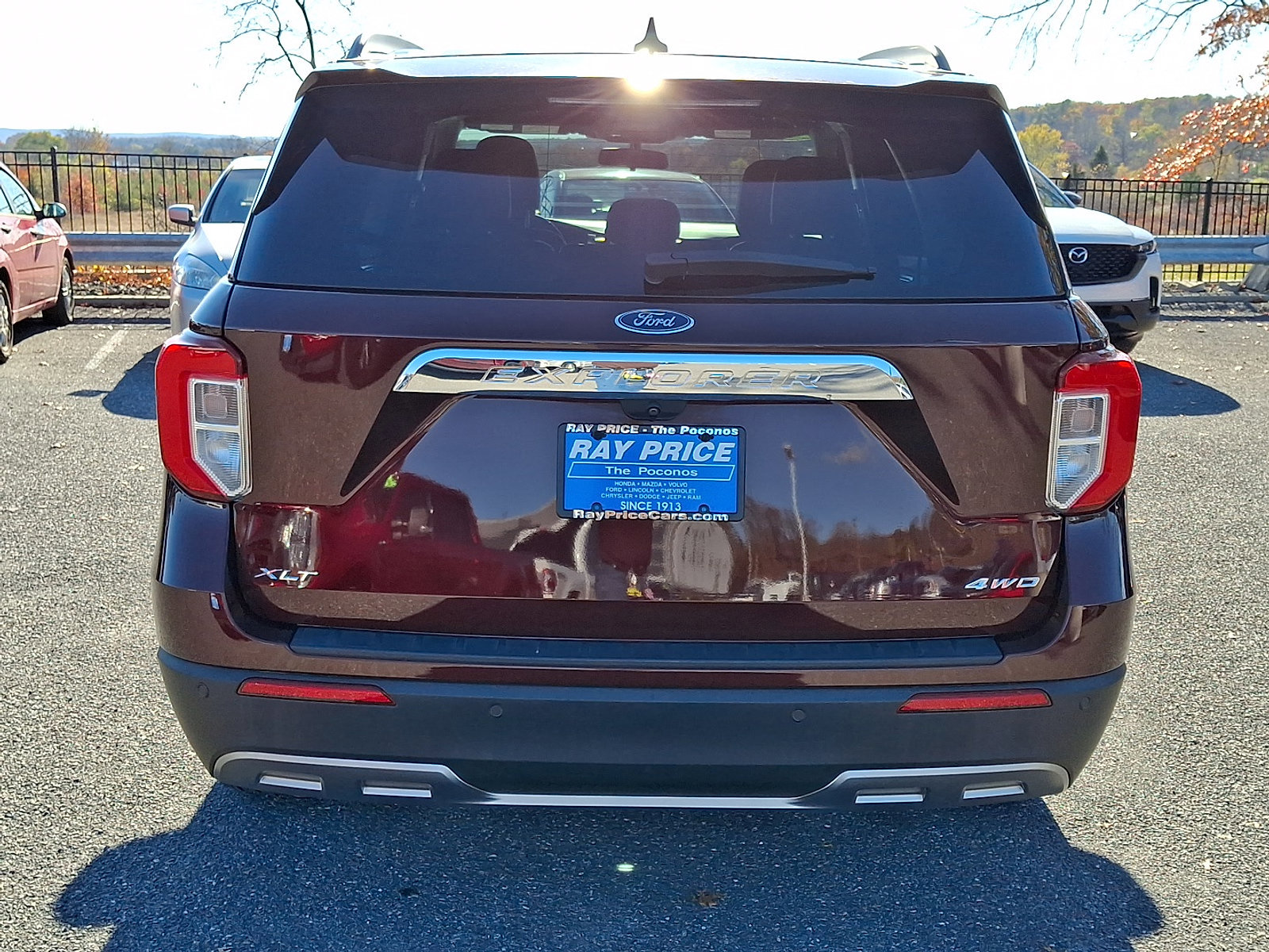 Certified 2022 Ford Explorer XLT w/ Equipment Group 202A image 3