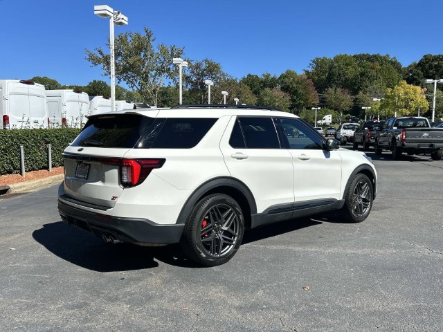 Certified 2025 Ford Explorer ST AWD/4WD image 4