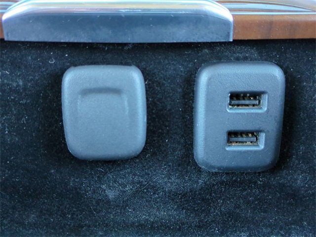 Used 2018 Cadillac Escalade Premium Luxury image 23