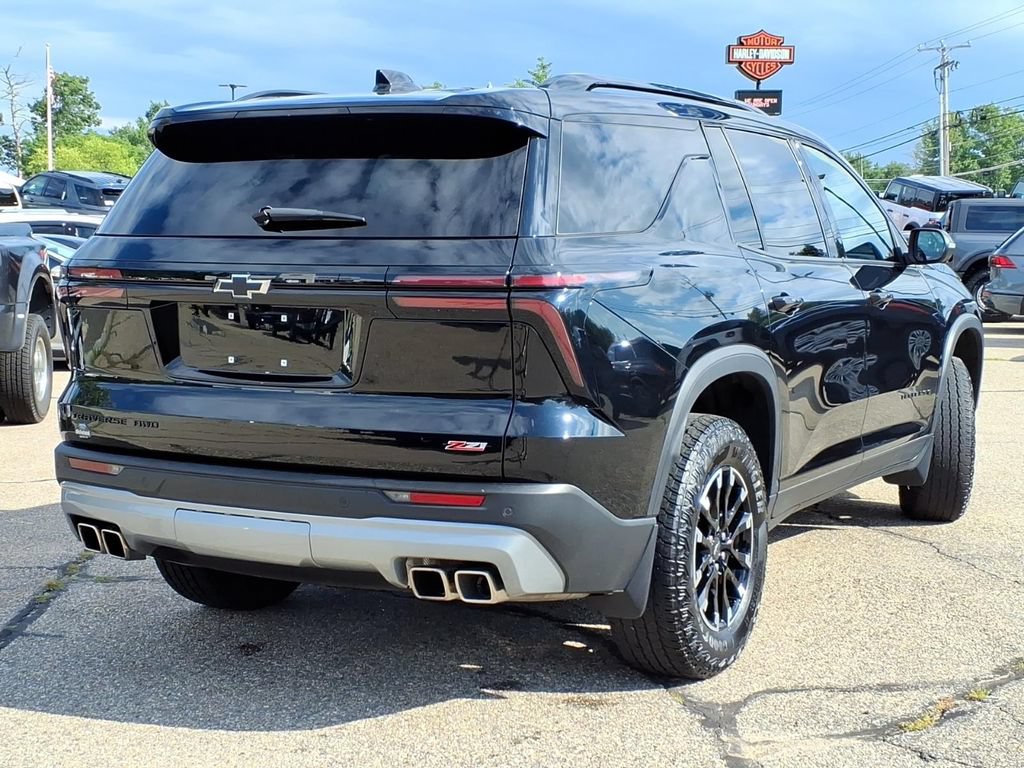 Used 2024 Chevrolet Traverse Z71 AWD/4WD image 4