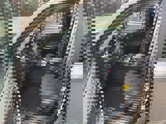 Used 2020 Toyota RAV4 LE w/ All Weather Liner Package AWD/4WD image 15