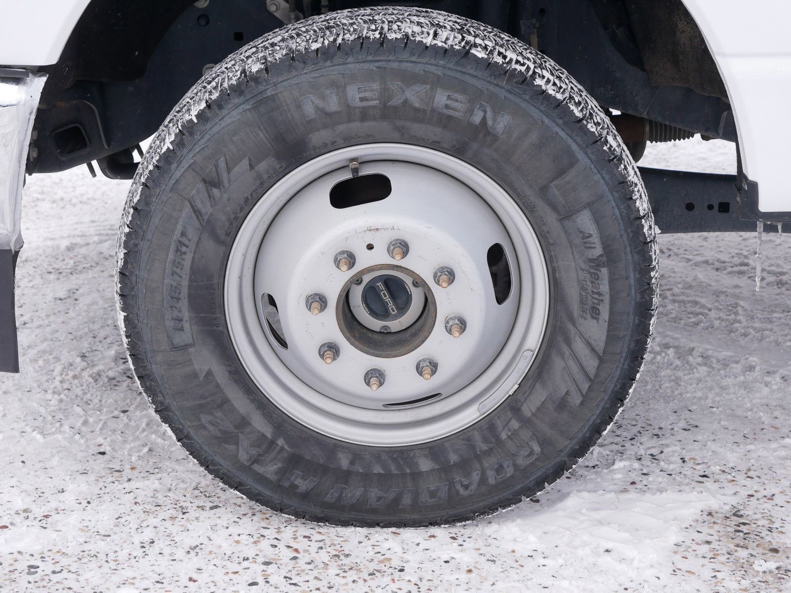 Certified 2024 Ford F350 XLT image 9