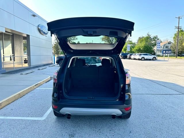 Certified 2018 Ford Escape SE w/ SE Sync 3 Package FWD image 17