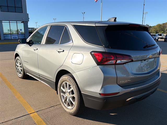 Used 2024 Chevrolet Equinox LT AWD/4WD image 5