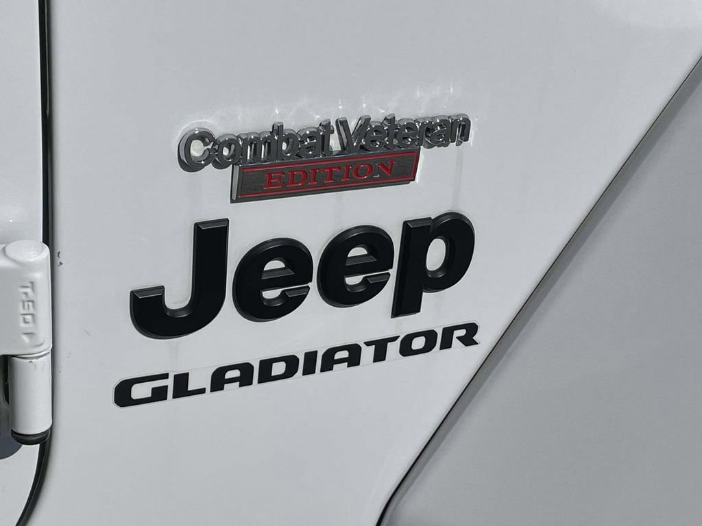 Used 2022 Jeep Gladiator Overland image 8