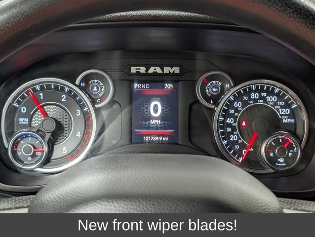 Used 2024 RAM 3500 Tradesman w/ Chrome Appearance Group AWD/4WD image 4