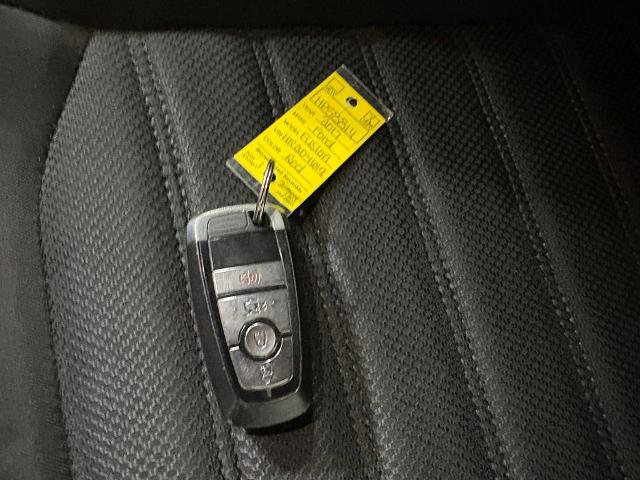 Certified 2017 Ford Fusion SE FWD image 11