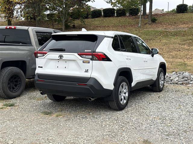 Used 2025 Toyota RAV4 LE AWD/4WD image 3