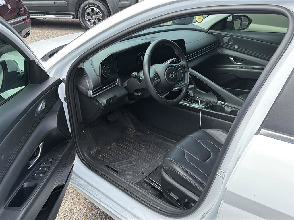 Used 2024 Hyundai Elantra Limited FWD image 8