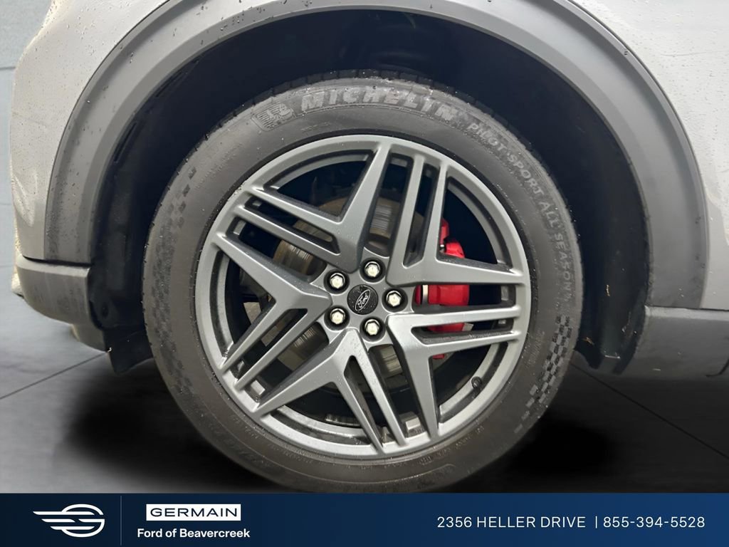 Certified 2025 Ford Explorer ST image 28