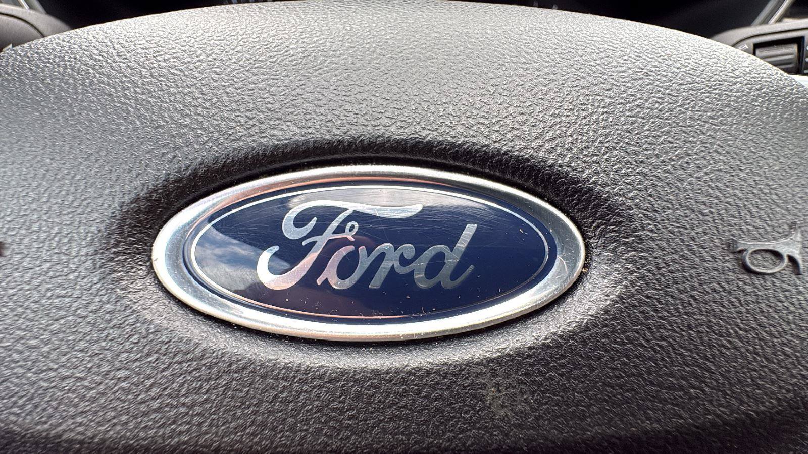 Certified 2022 Ford Escape SE w/ Cold Weather Package AWD/4WD image 32