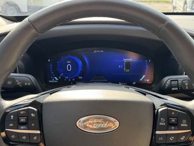 Certified 2023 Ford Explorer Platinum w/ Technology Package AWD/4WD image 24