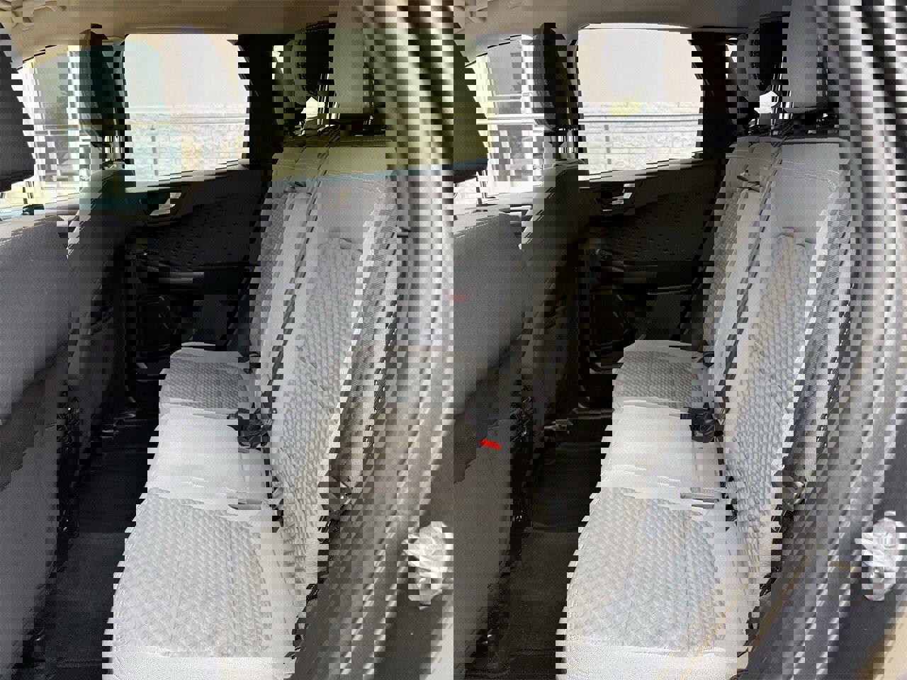 Certified 2020 Ford Escape SE image 27