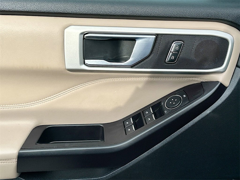 Certified 2020 Ford Explorer XLT w/ Equipment Group 202A image 21