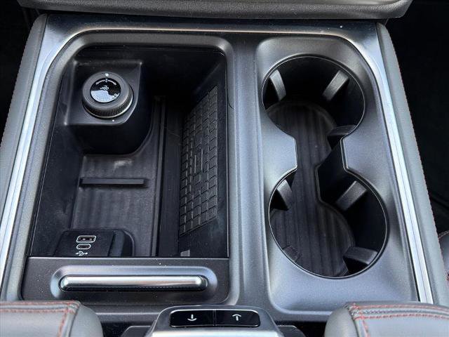 Certified 2025 Ford Expedition Active AWD/4WD image 18