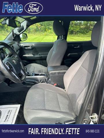 Used 2018 Toyota Tacoma TRD Sport AWD/4WD image 17