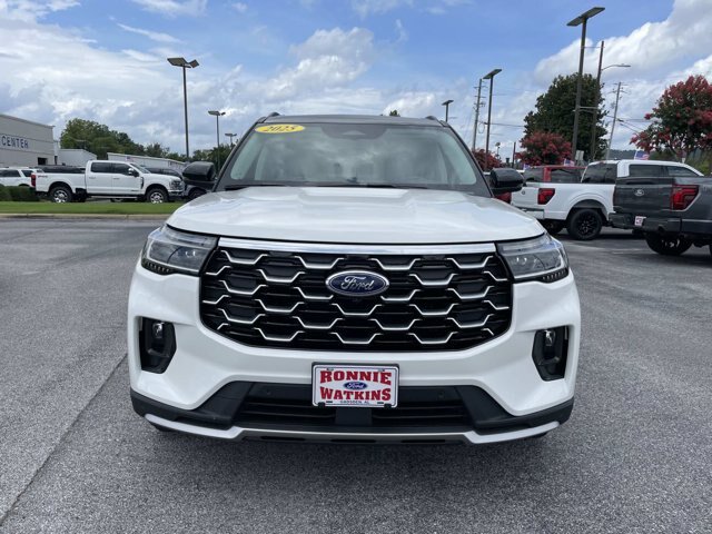 Certified 2025 Ford Explorer Platinum w/ Ultimate Package AWD/4WD image 10