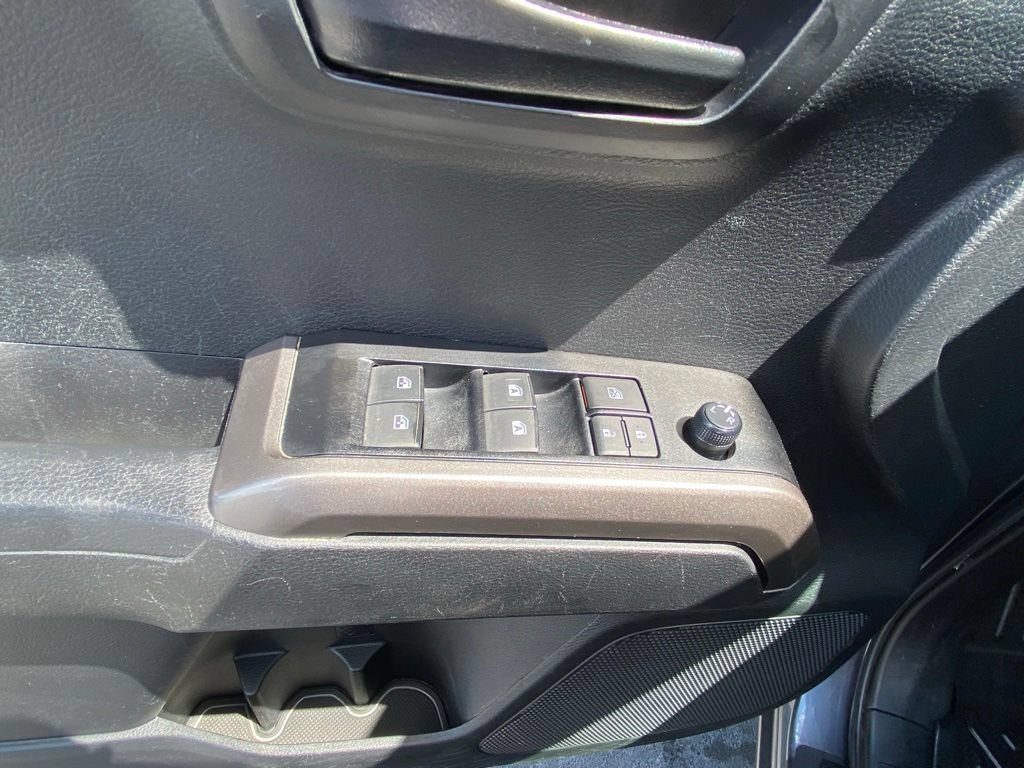 Used 2023 Toyota Tacoma SR5 w/ Technology Package AWD/4WD image 11