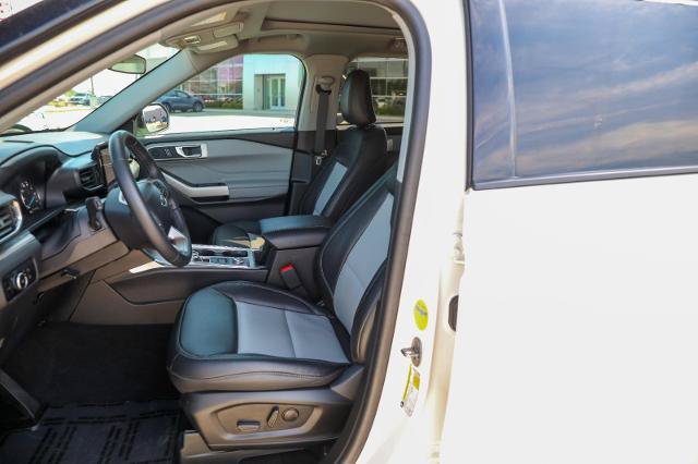 Certified 2024 Ford Explorer XLT w/ XLT Sport Appearance Package AWD/4WD image 22