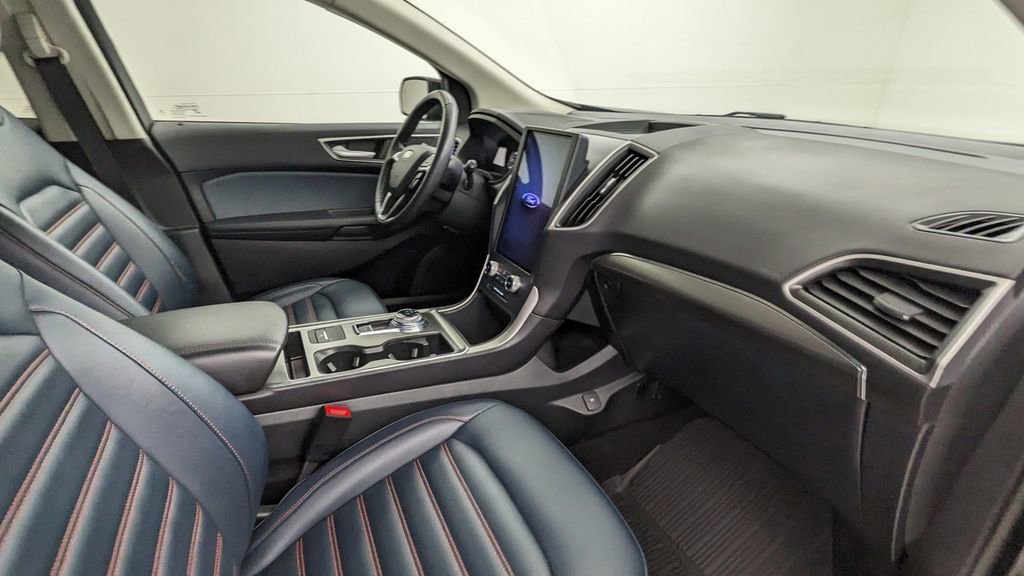 Certified 2023 Ford Edge SEL w/ Sport Appearance Package AWD/4WD image 37