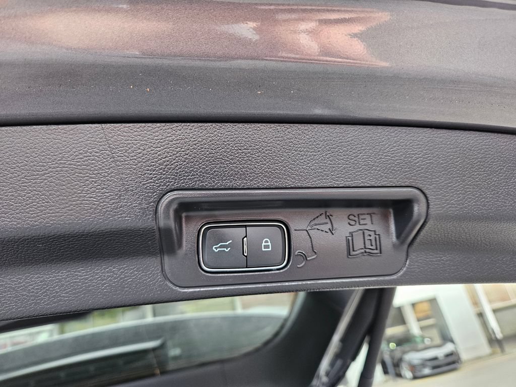 Certified 2025 Ford Explorer ST-Line w/ Premium Package RWD image 14